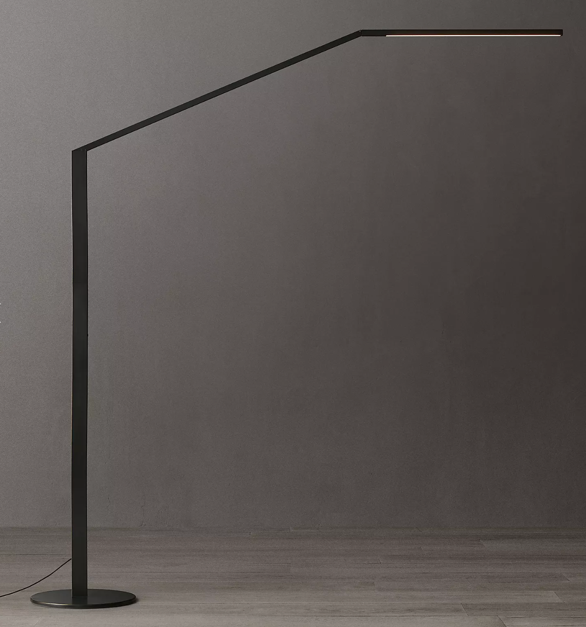 Grande Floor Lamp